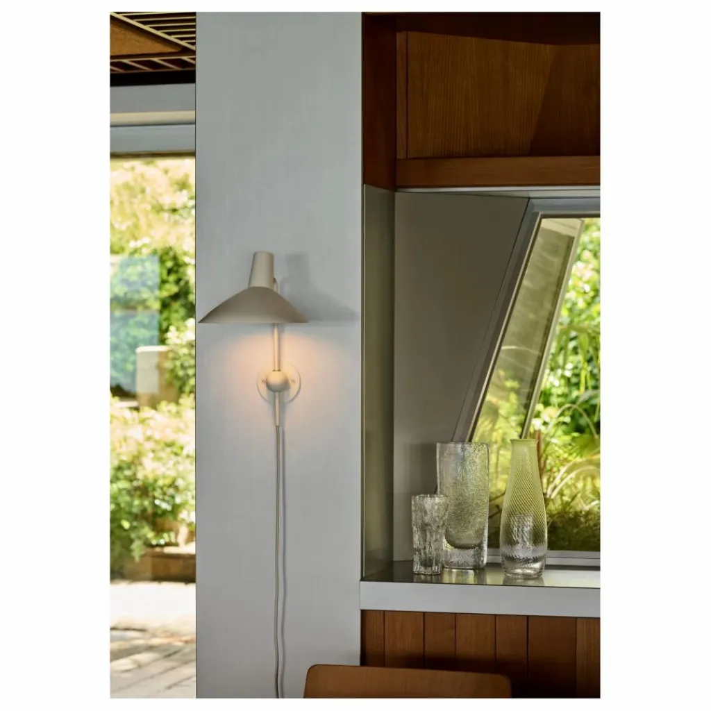 & Tradition Applique Tripod HM12, Hvidt & Mølgaard |