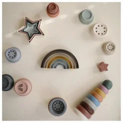 Mushie Arc en ciel à empiler |