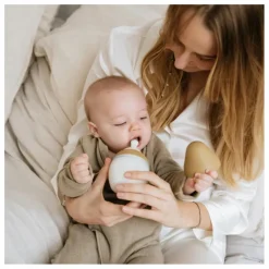 Elhée Biberon en silicone médical et tétine physiologique |