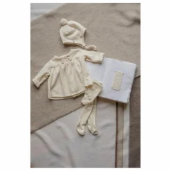 1+ in the family Bonnet Carlota |