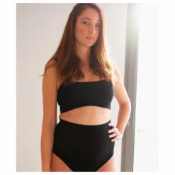 Mama Hangs Brassière Everyday | Noir Best