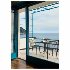 Sale & Tradition Chaise avec accoudoirs Thorvald SC95, Space Copenhagen | Vert foncé