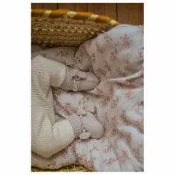 Gentil Coquelicot Chaussons en tricot et pochon brodé |