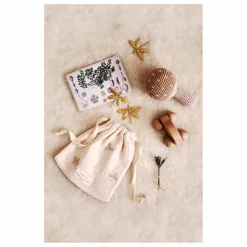 Gentil Coquelicot Chaussons en tricot et pochon brodé | Chocolat Clearance