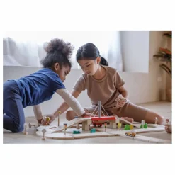 Plan Toys Garages, Circuits|Circuit automobile et ses accessoires en bois