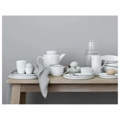 Broste Copenhagen Coquetier en porcelaine Salt