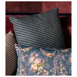 The Socialite Family Coussin carré Carino en tissu rayé | Bleu nuit Best