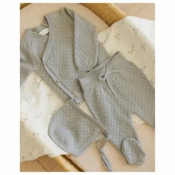 Quincy Mae Ensemble Gilet Pantalon et Béguin Maille Coton Bio | Bleu gris Discount