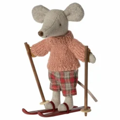 Maileg Grande sœur souris avec sa paire de ski Multicolore Best