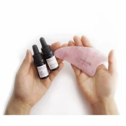 Femme Odacité Gua Sha en Quartz rose
