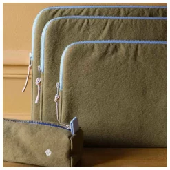 Femme La cerise sur le gâteau Housse d'ordinateur en coton bio Iona |