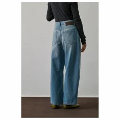 Femme Soeur Jean Eliott |