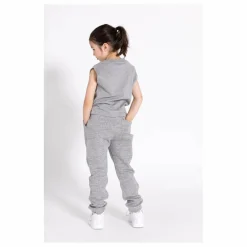 Enfant Finger in the nose Jogger Run |