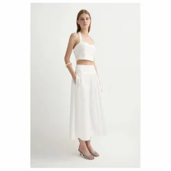 Femme Posse Jupe Rue |