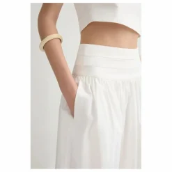 Femme Posse Jupe Rue |