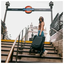 Cybex Melio Carbon - Poussette Ultra Compacte | Noir Hot