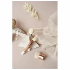 Femme Bachca Pinceau fond de teint