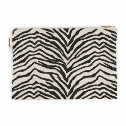 Femme Rose in April Pochette Lili Zebrou |