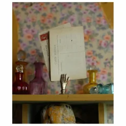 Doing Goods Vases, Objets Déco|Porte-carte en laiton mat Jana Hand |