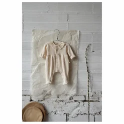 1+ in the family Pyjama Helen |