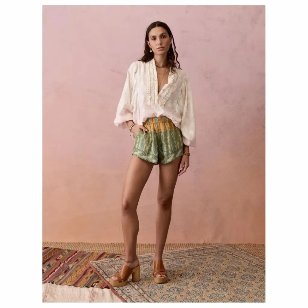 Femme Boteh Short Lucent Lin |