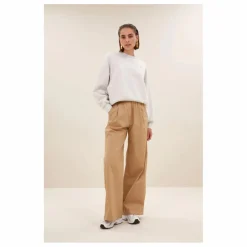 Femme By Bar Sweats|Sweat Bibi Logo |