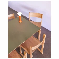 Hübsch Table à manger en chêne Oblique | Olive