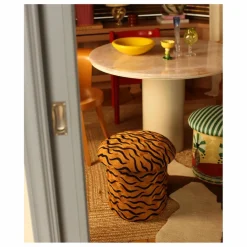 Doing Goods Tabouret brodé Maya Tiger |