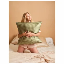 Emily's Pillow Taie d'oreiller en soie de mûrier imprimé Vichy | Kaki Outlet