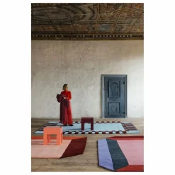 Layered Tapis en laine Teklan Frame, Tekla Evelina Severin | Bleu Discount